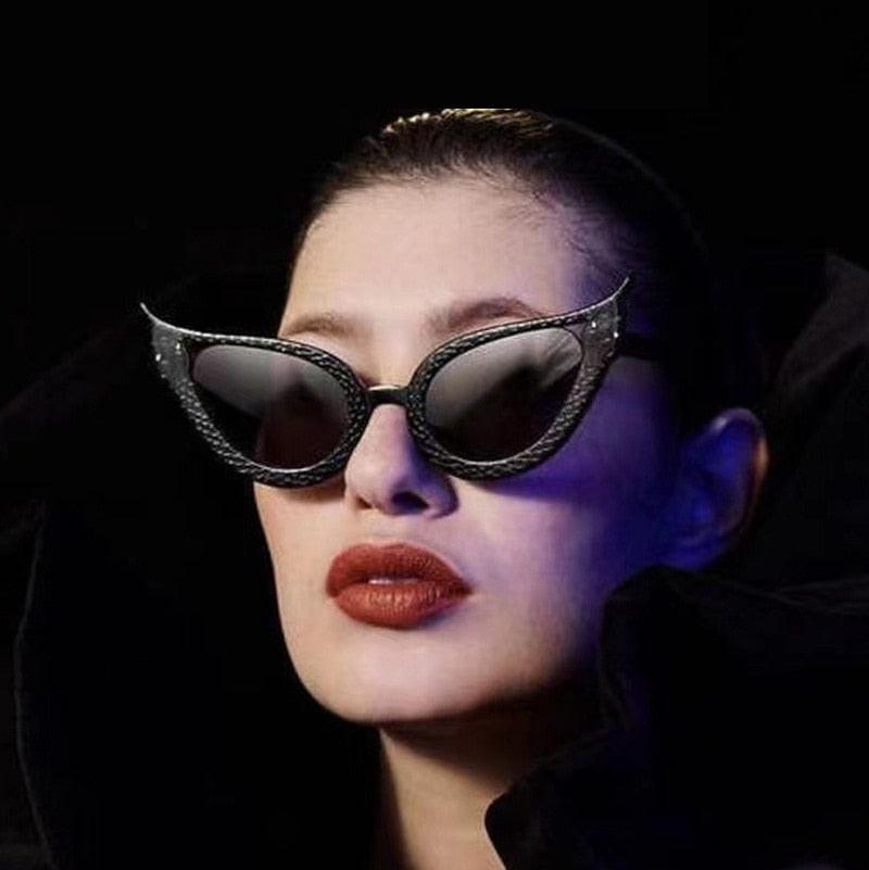 Cat Eye Vintage Snakelike Sunnies.